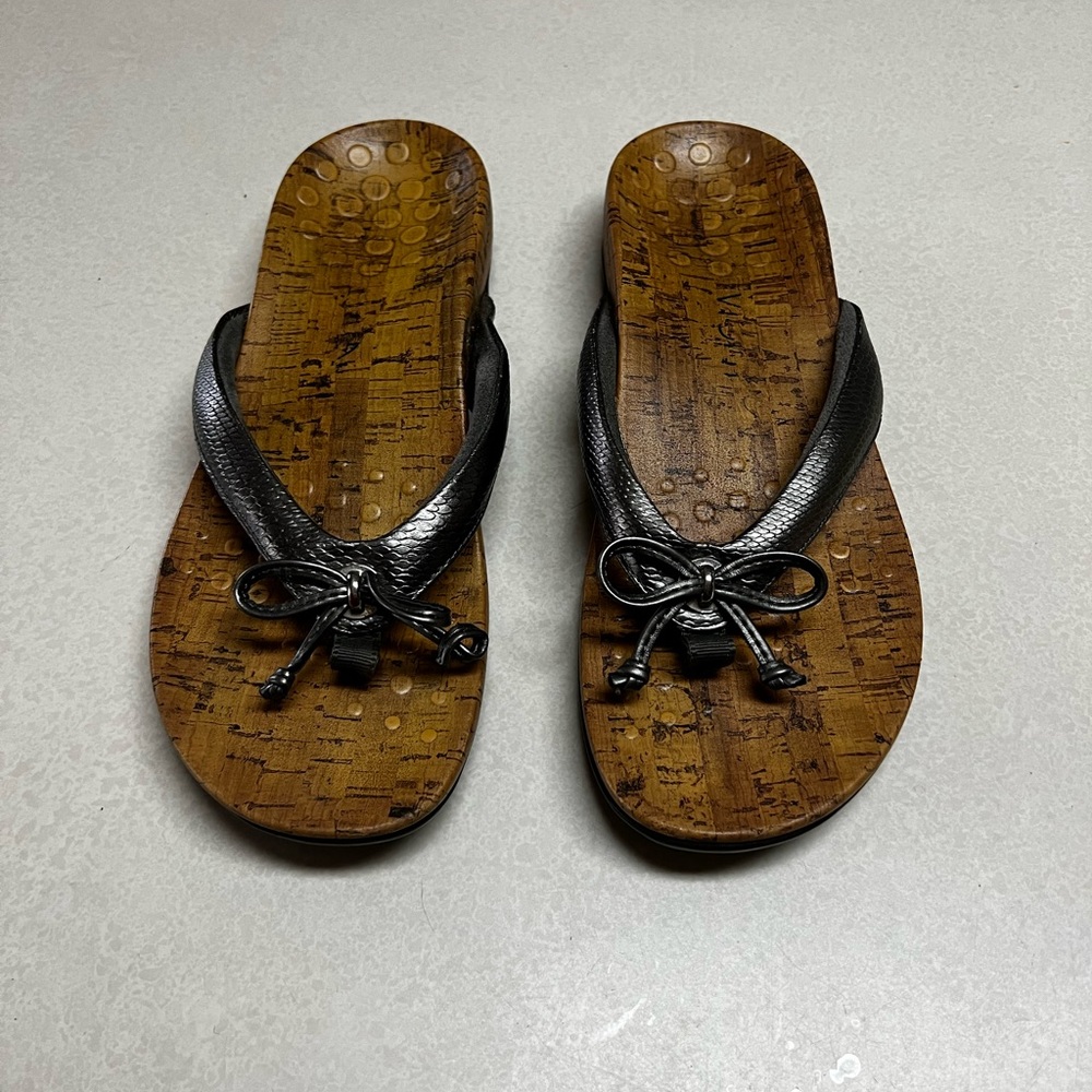 Vionic Bella Orthotic Sandal